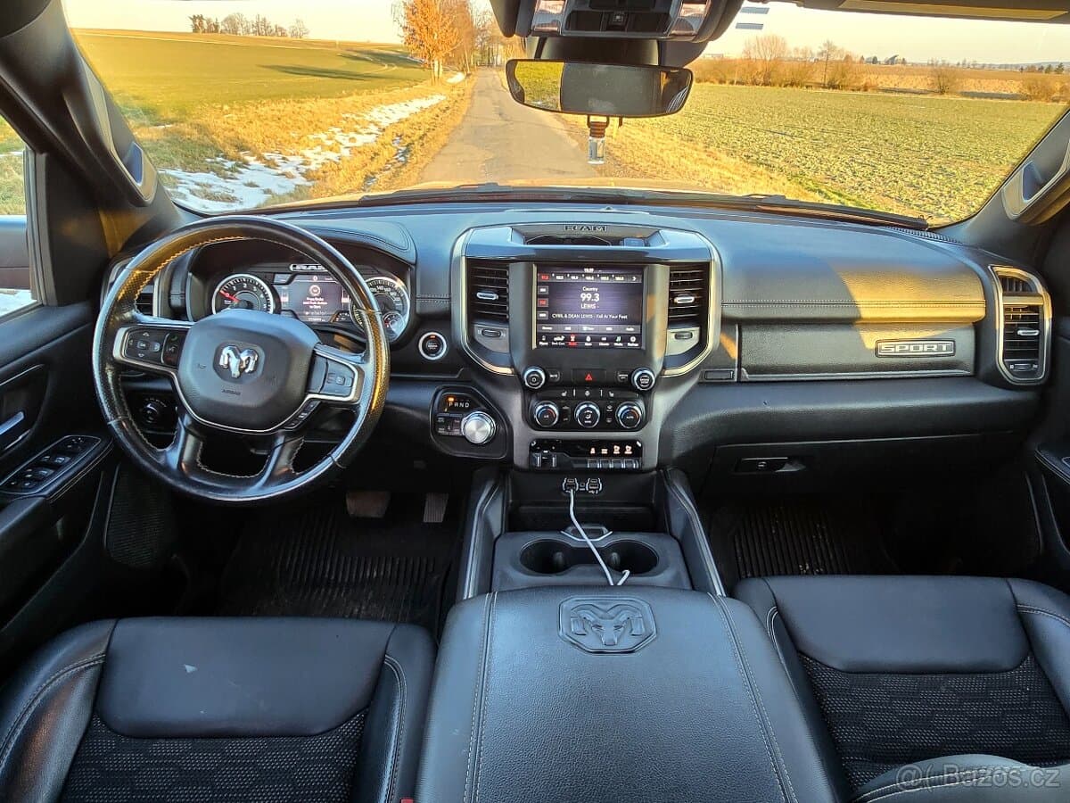 2021 RAM 1500 - 10