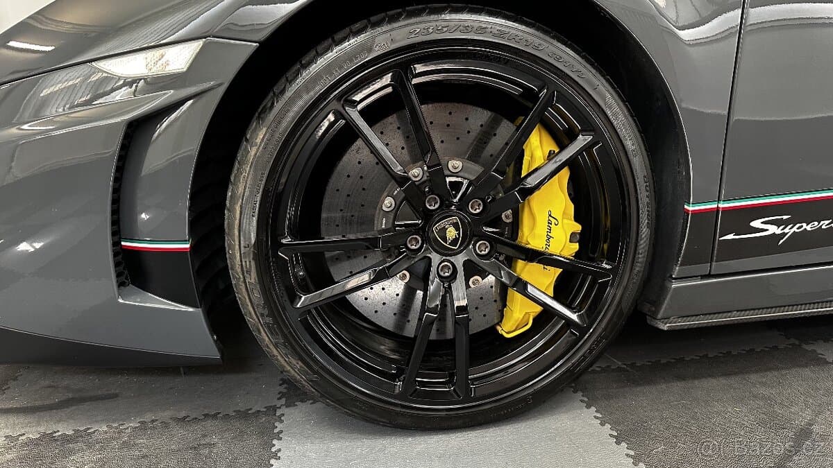 2011 Lamborghini GALLARDO - 10
