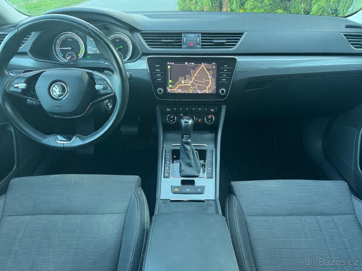 2020 Škoda SUPERB - 10