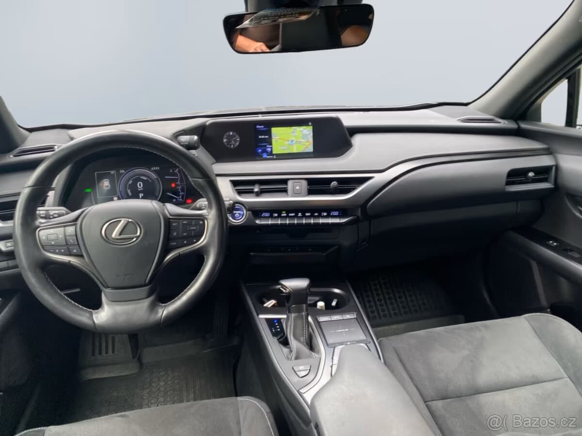 2019 Lexus UX - 10