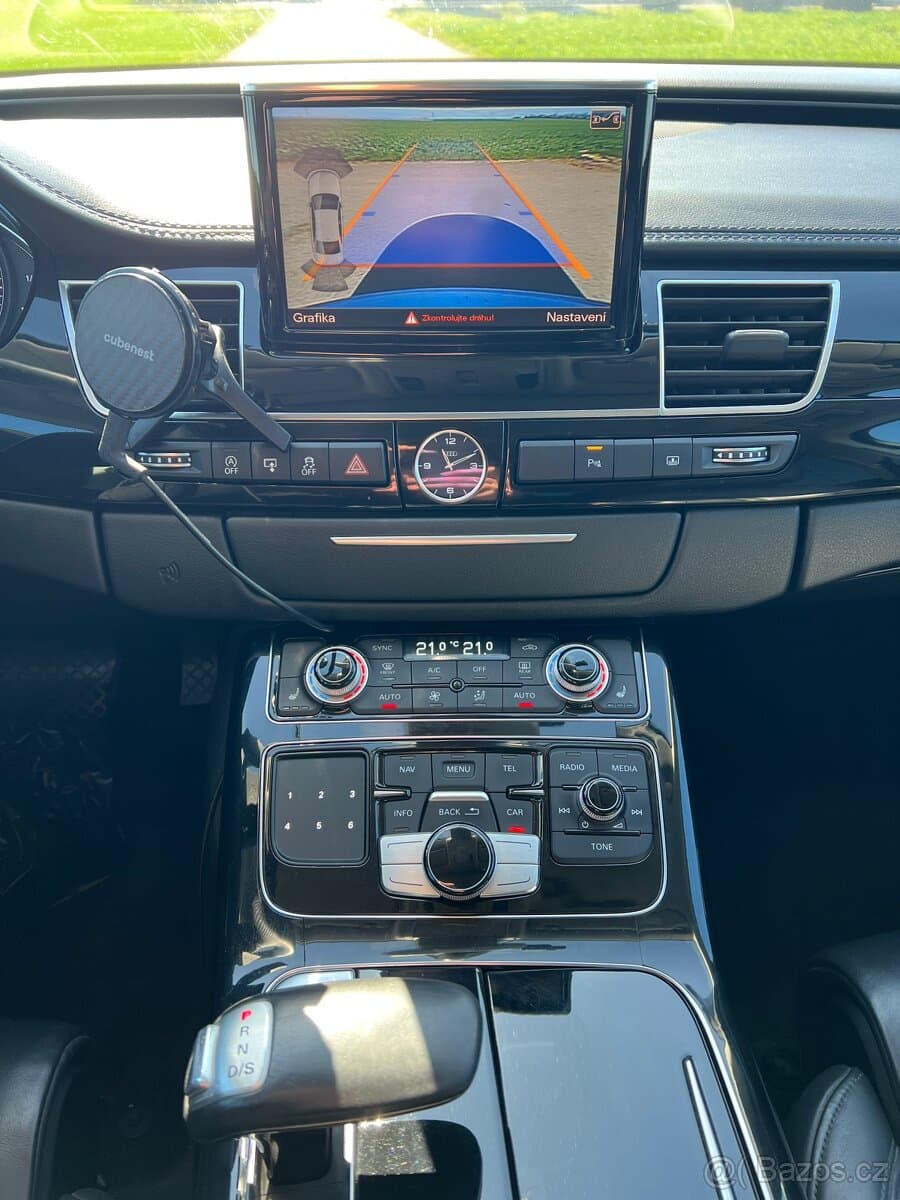 2015 Audi A8 - 10