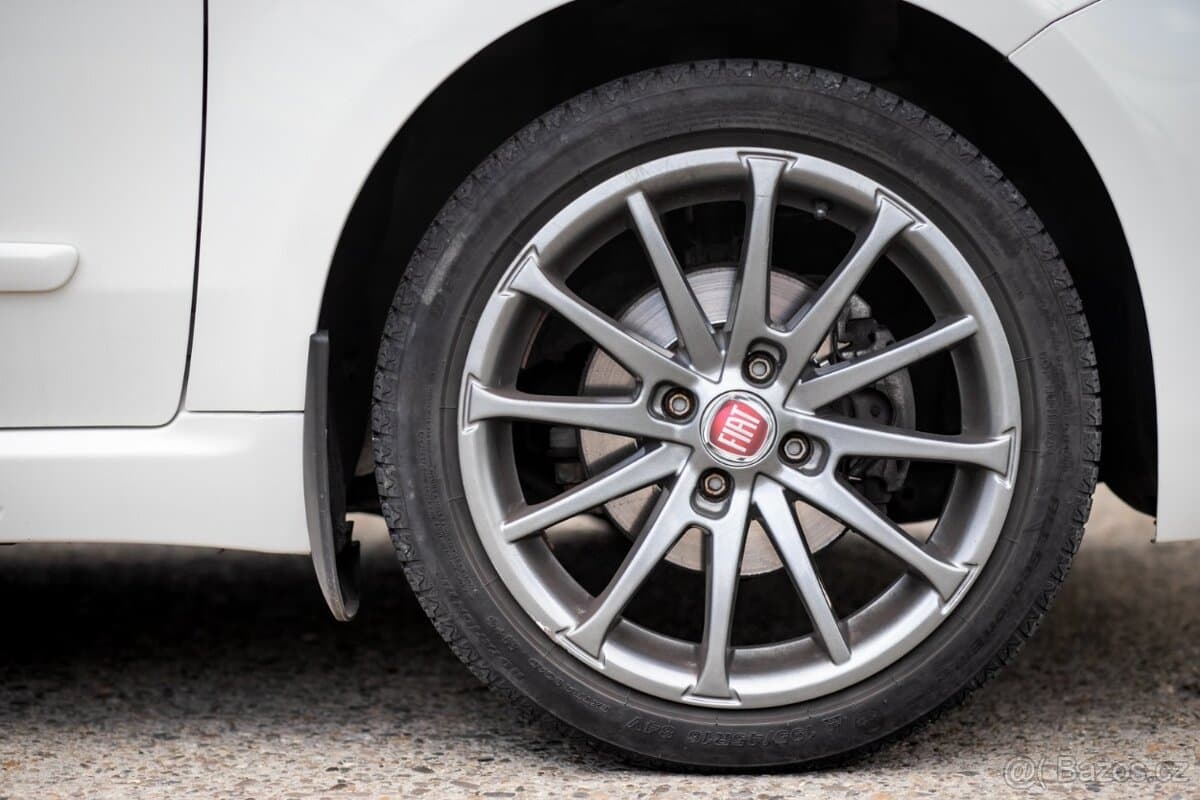 2019 Fiat 500 - 10