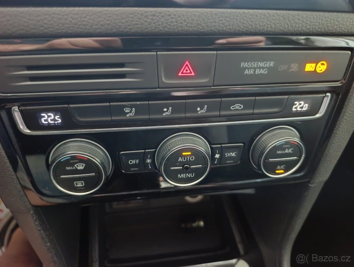 2015 Volkswagen GOLF - 10