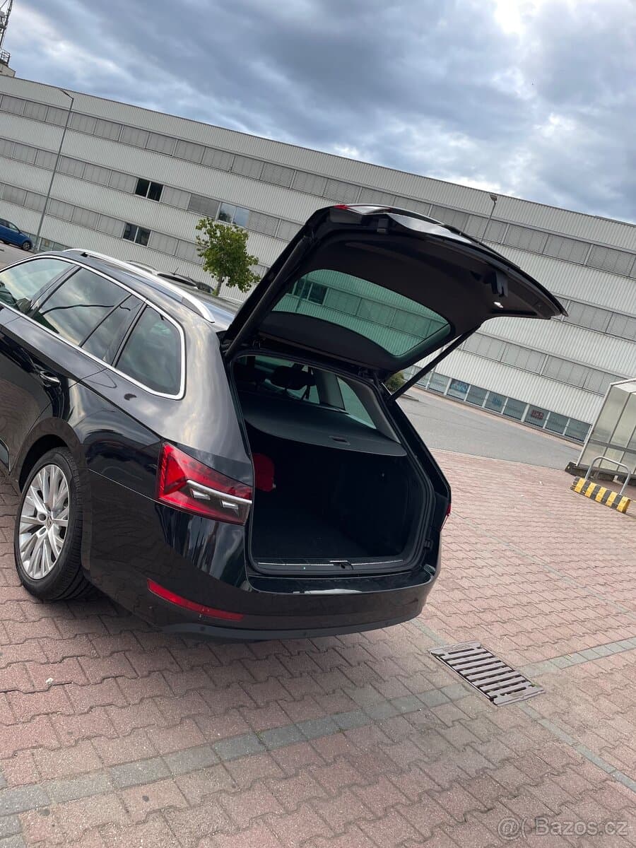 2022 Škoda SUPERB - 10