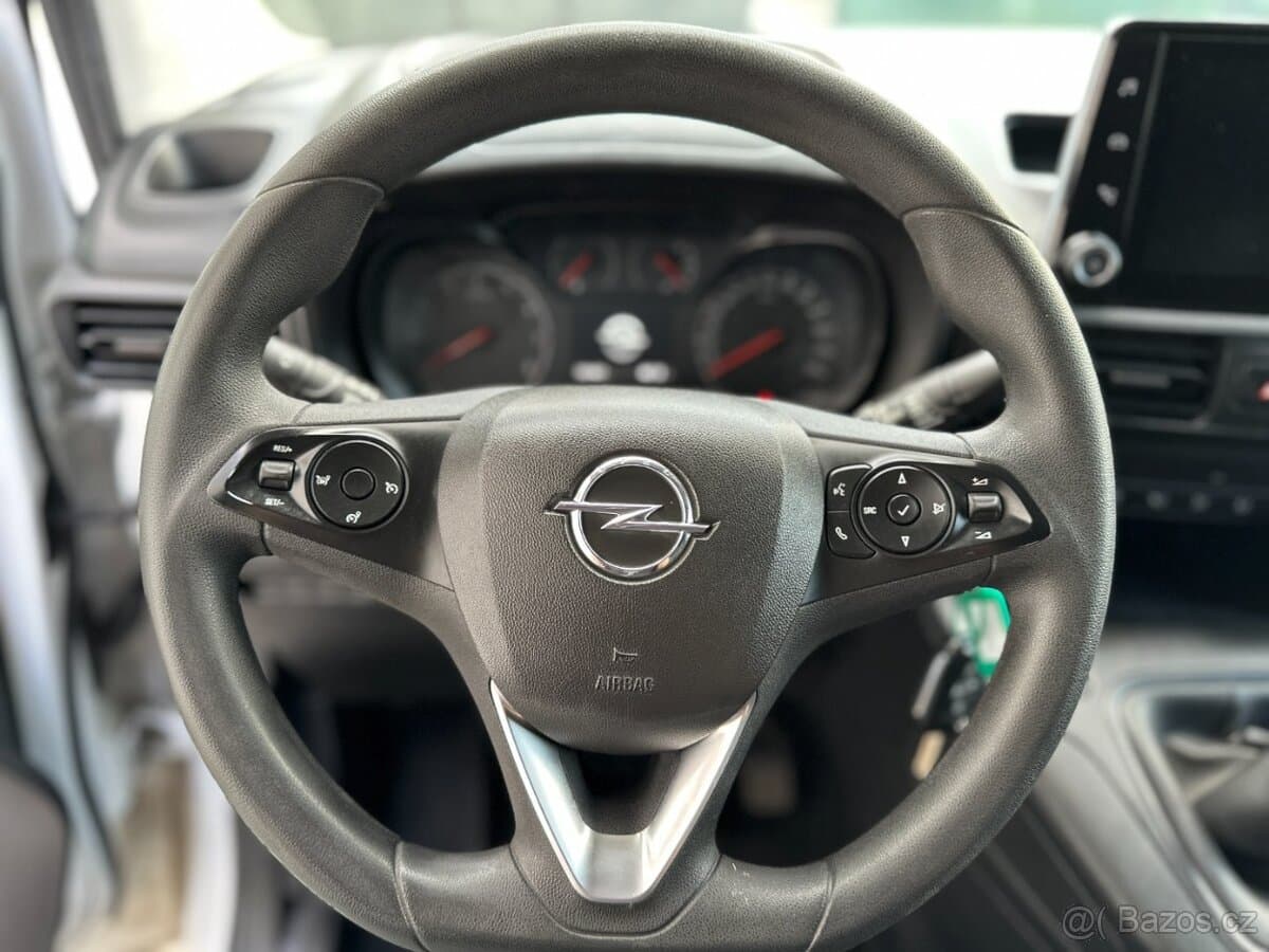 2022 Opel COMBO - 10
