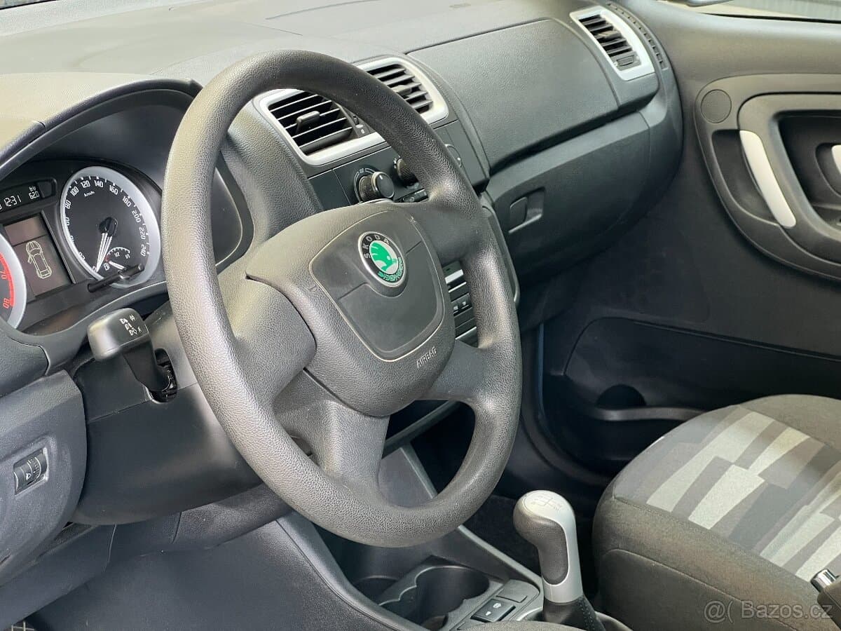 2010 Škoda FABIA - 10