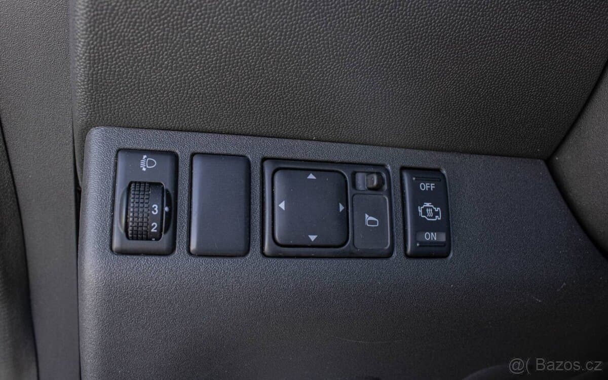 2007 Nissan NAVARA - 10