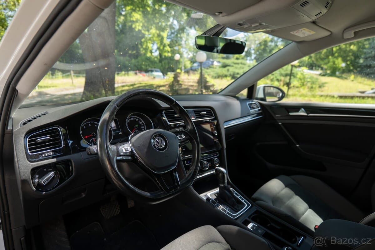 2017 Volkswagen GOLF - 10