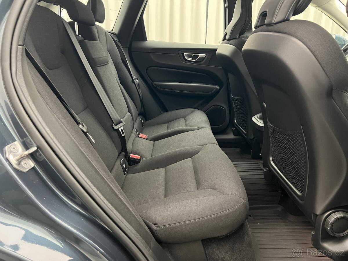 2021 Volvo XC60 - 10