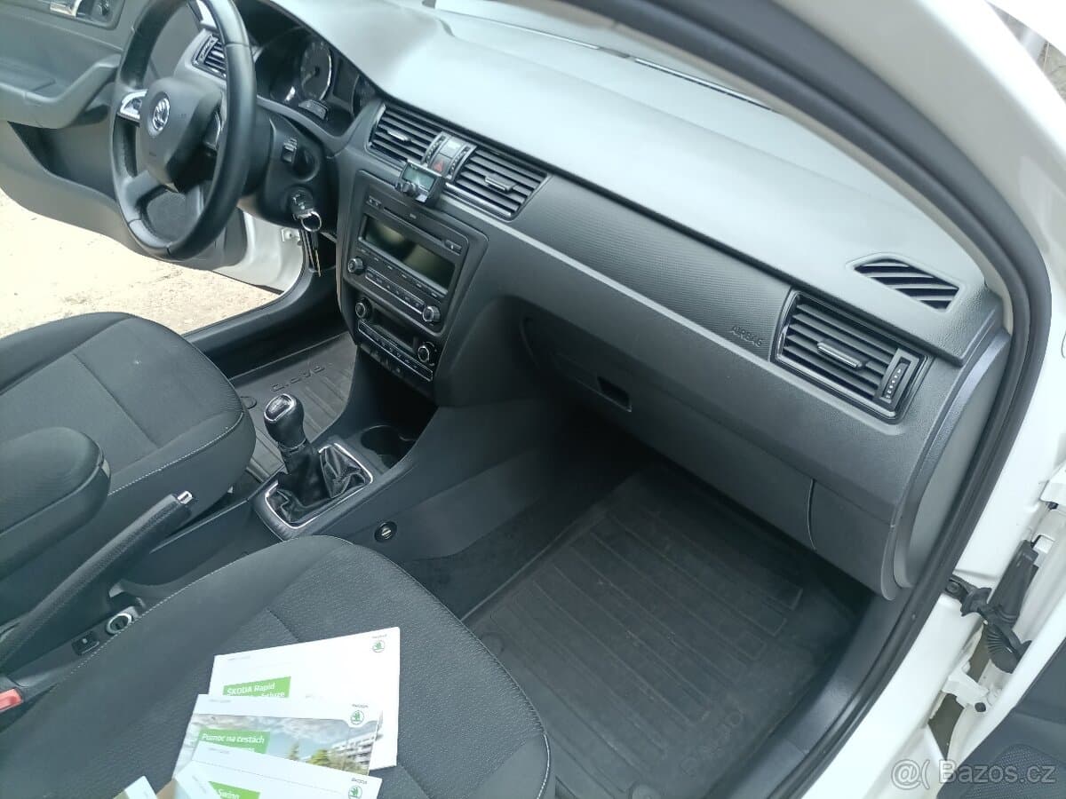 2013 Škoda RAPID - 10
