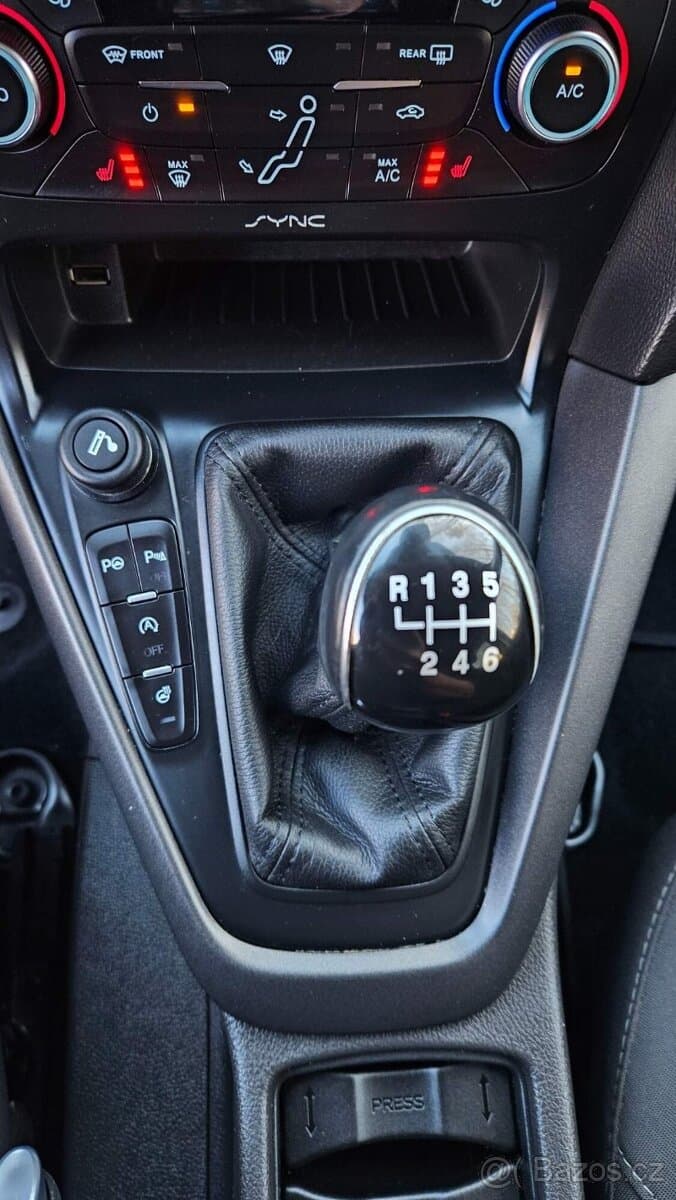 2015 Ford FOCUS - 10