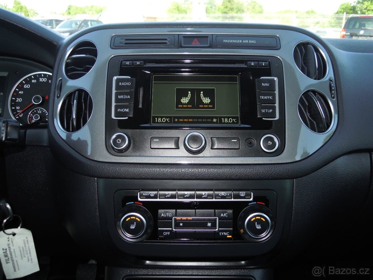 2015 Volkswagen TIGUAN - 10