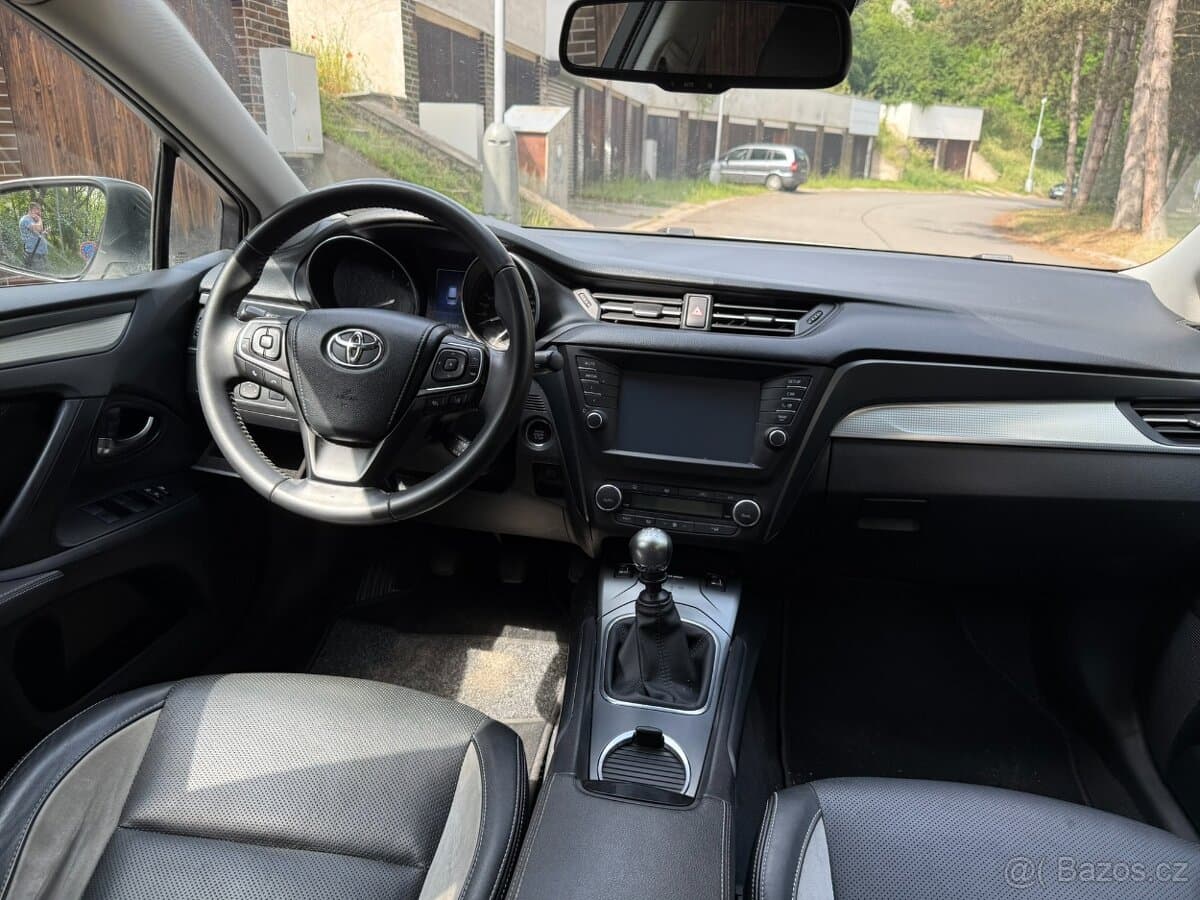 2016 Toyota AVENSIS - 10