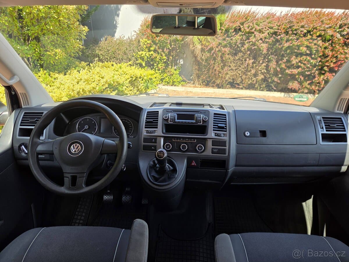 2012 Volkswagen MULTIVAN - 10