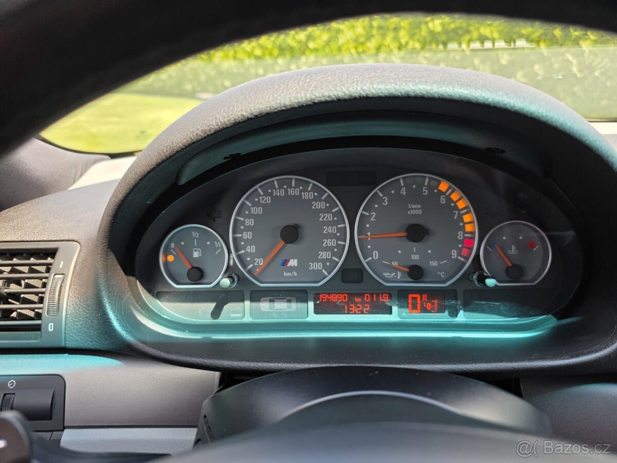 2002 BMW M3 - 10