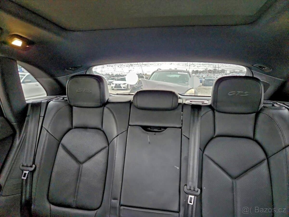 2017 Porsche MACAN - 10