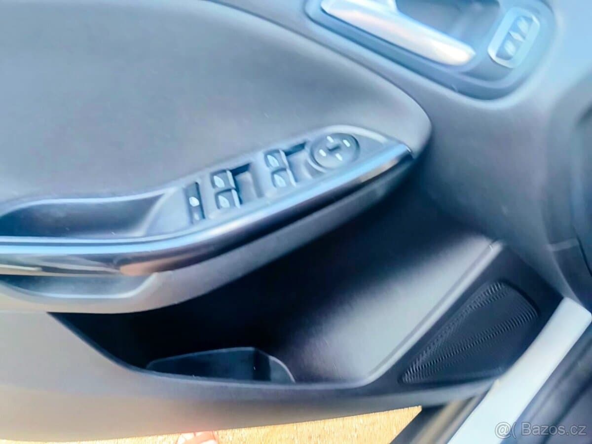 2018 Ford FOCUS - 10