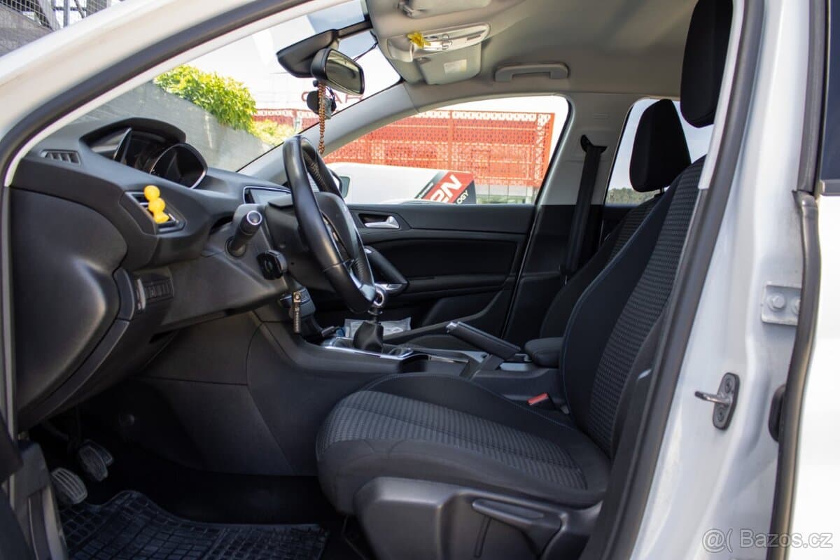 2019 Peugeot 308 - 10