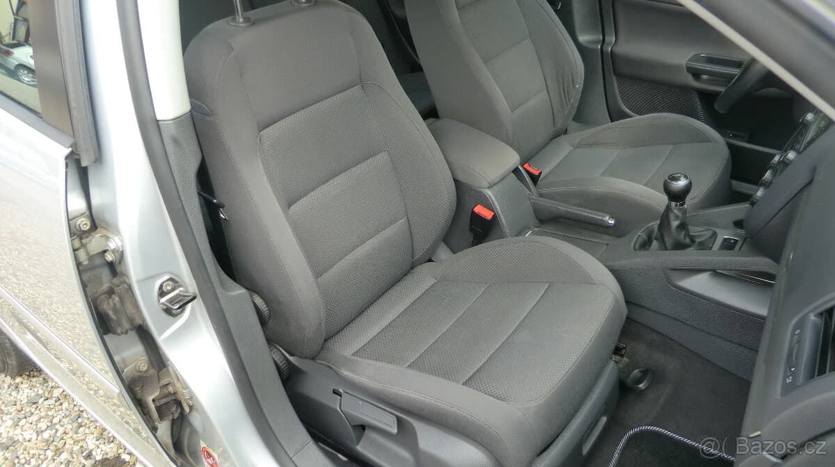 2004 Volkswagen GOLF - 10