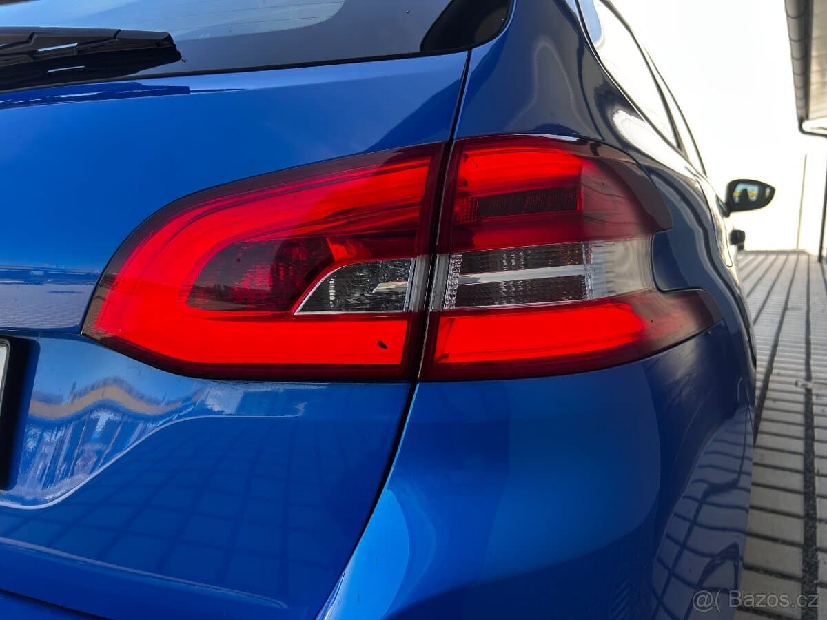 2020 Peugeot 308 - 10