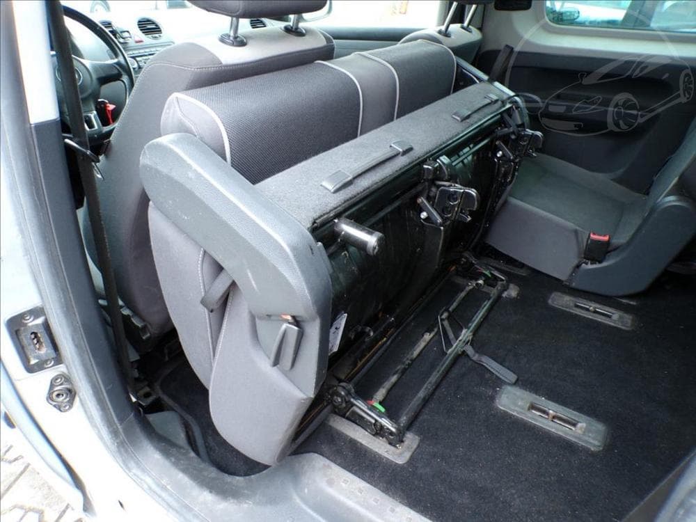 2011 Volkswagen CADDY - 10