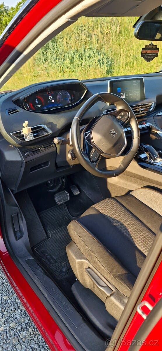 2019 Peugeot 3008 - 10