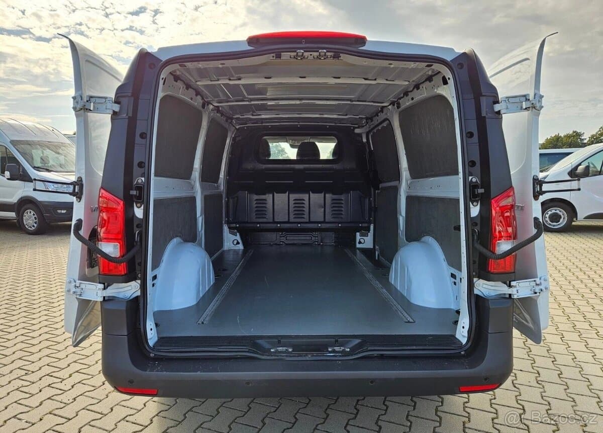 2020 Mercedes-Benz VITO - 10