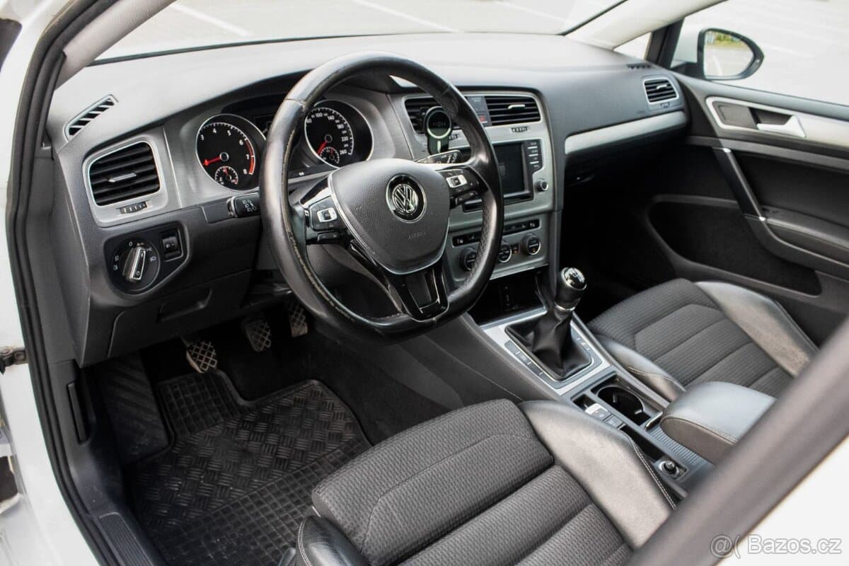 2015 Volkswagen GOLF - 10