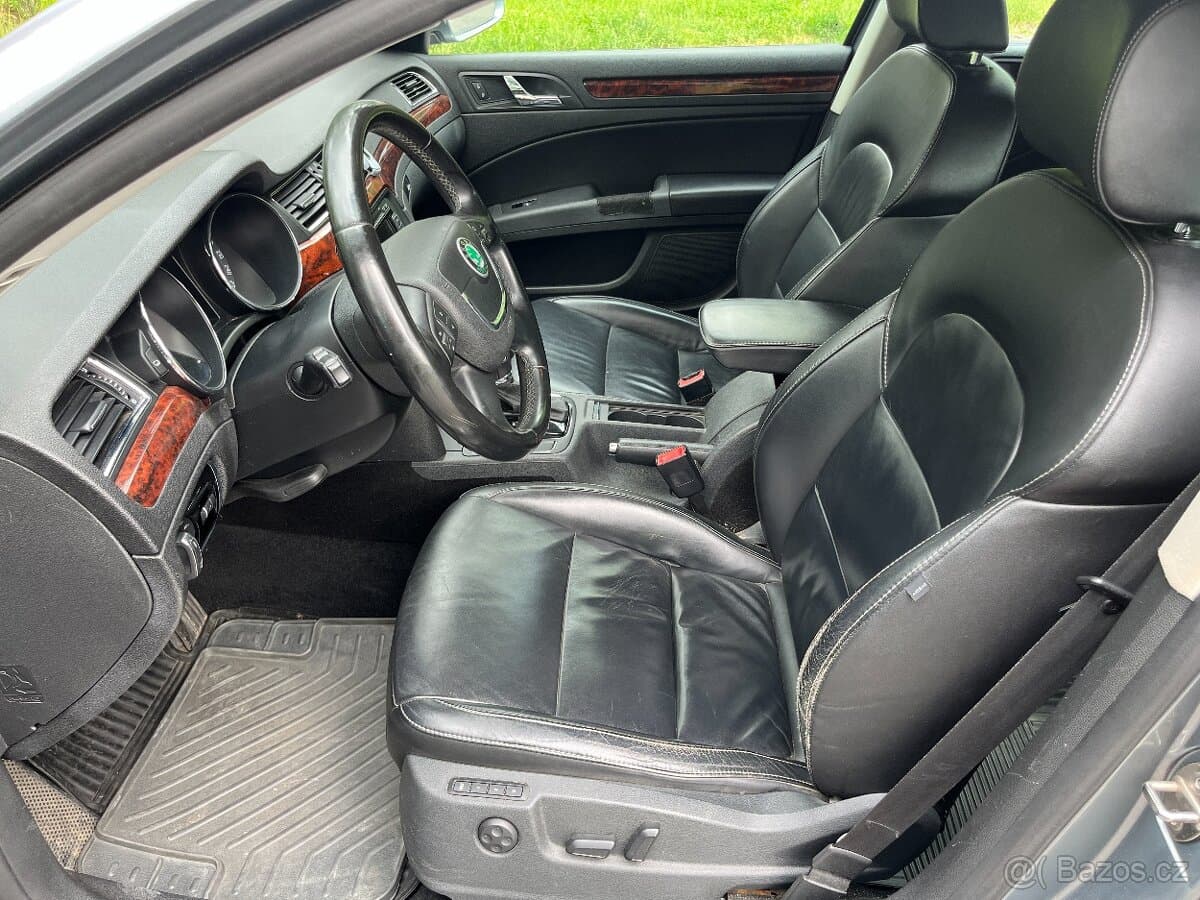 2010 Škoda SUPERB - 10