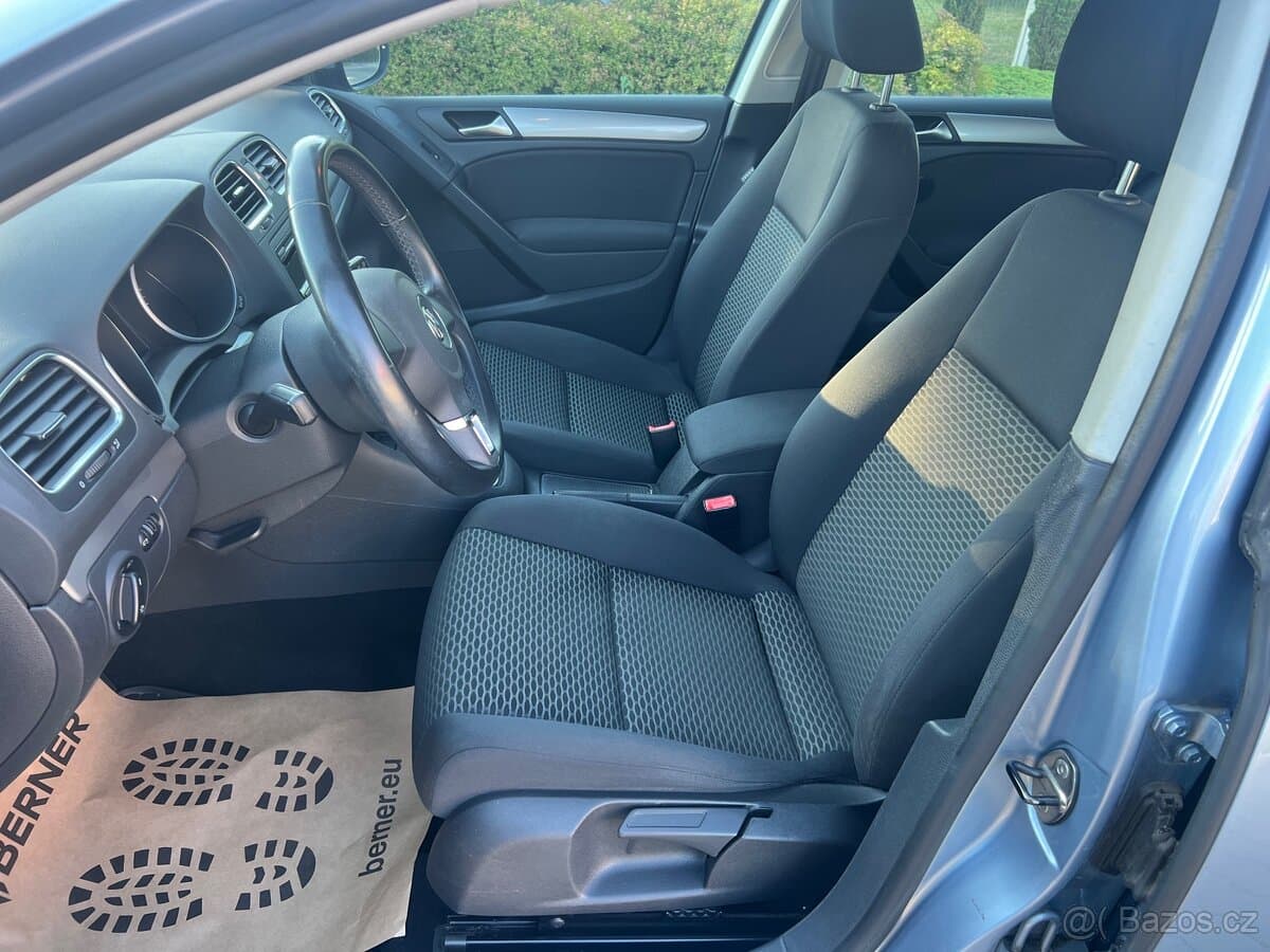 2011 Volkswagen GOLF - 10