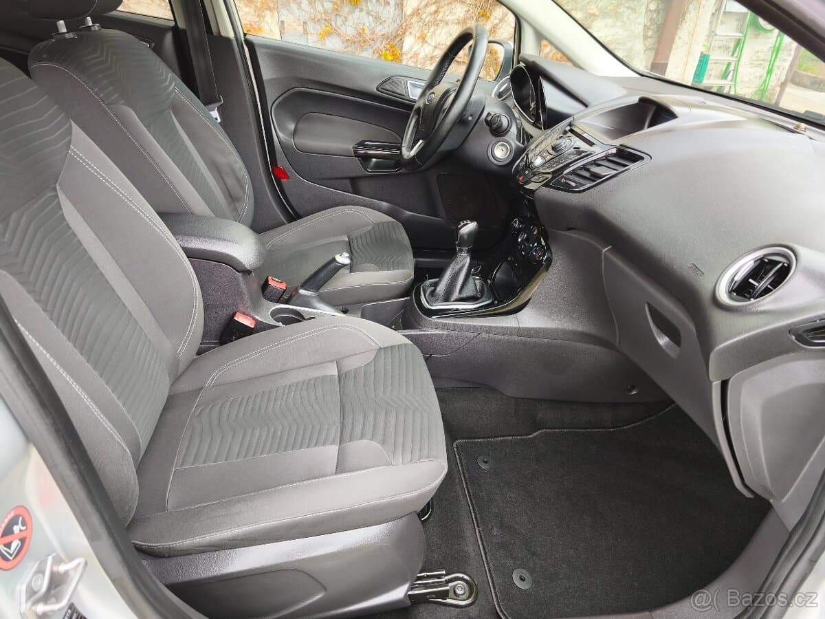 2015 Ford FIESTA - 10