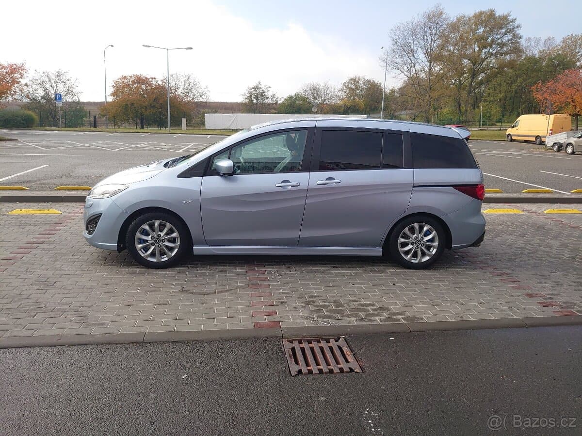 Mazda 5 - 10