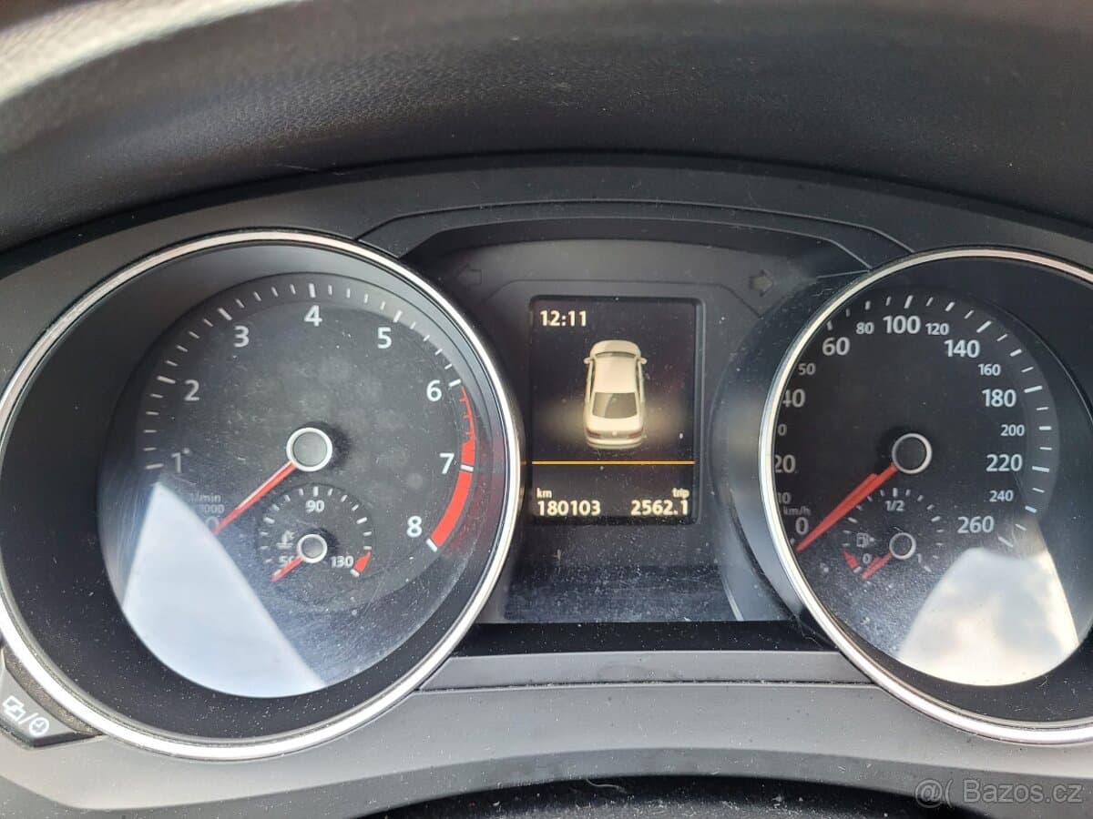 2015 Volkswagen JETTA - 10