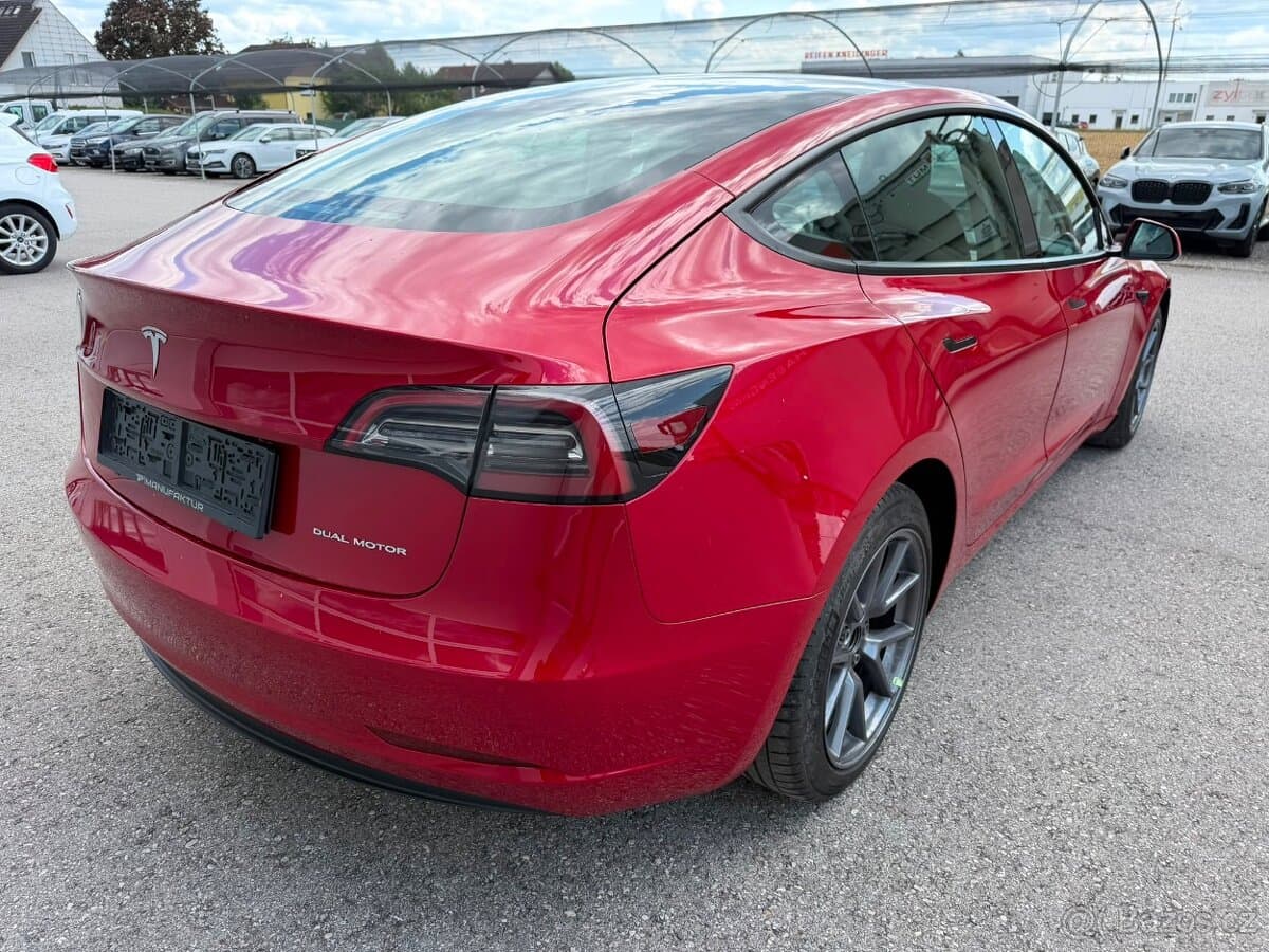 2022 Tesla MODEL 3 - 10