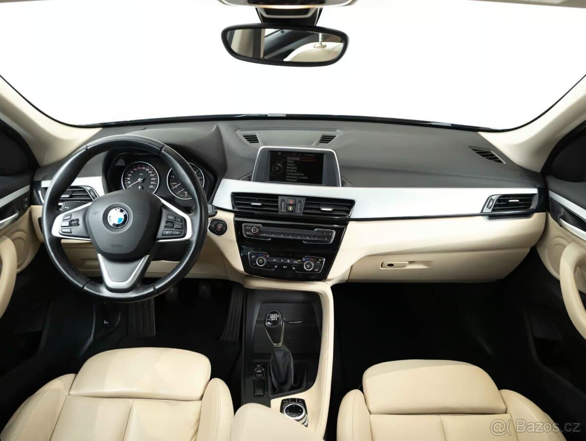 2016 BMW X1 - 10