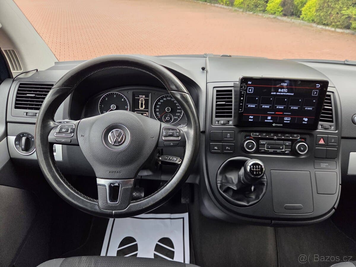 2010 Volkswagen MULTIVAN - 10
