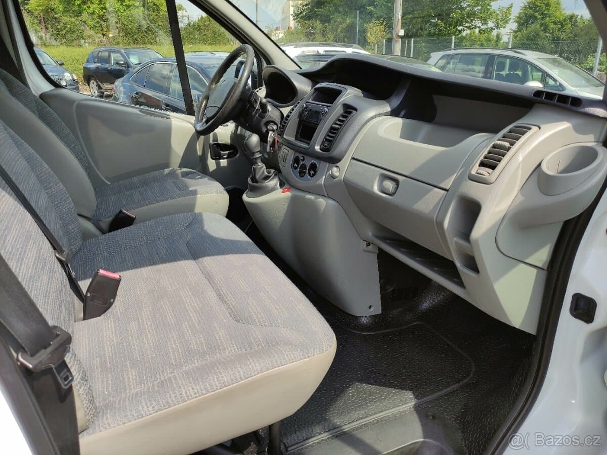 2013 Renault TRAFIC - 10