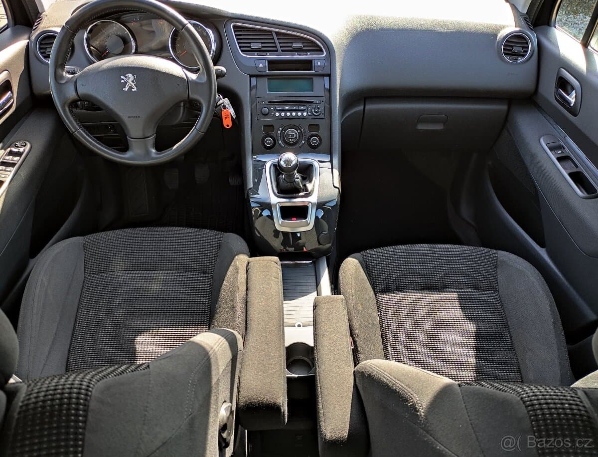 2017 Peugeot 5008 - 10