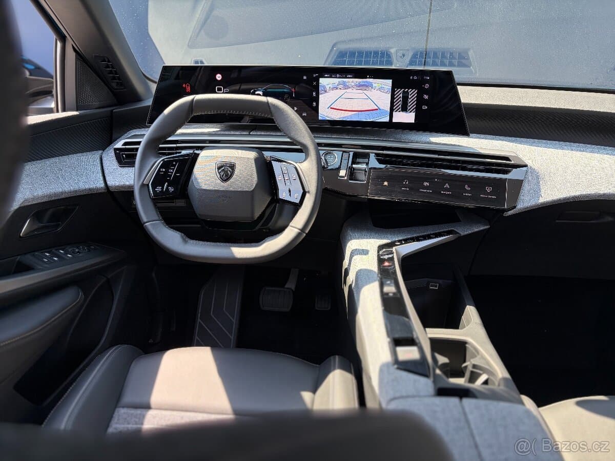 2025 Peugeot 3008 - 10