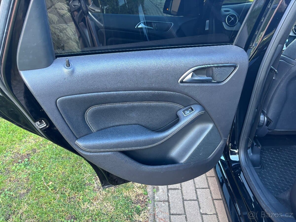 2017 Mercedes-Benz OSTATNÍ - 10