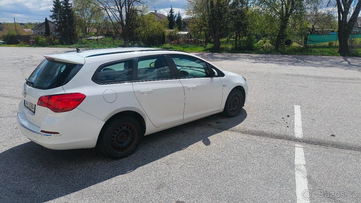 2013 Opel ASTRA - 10