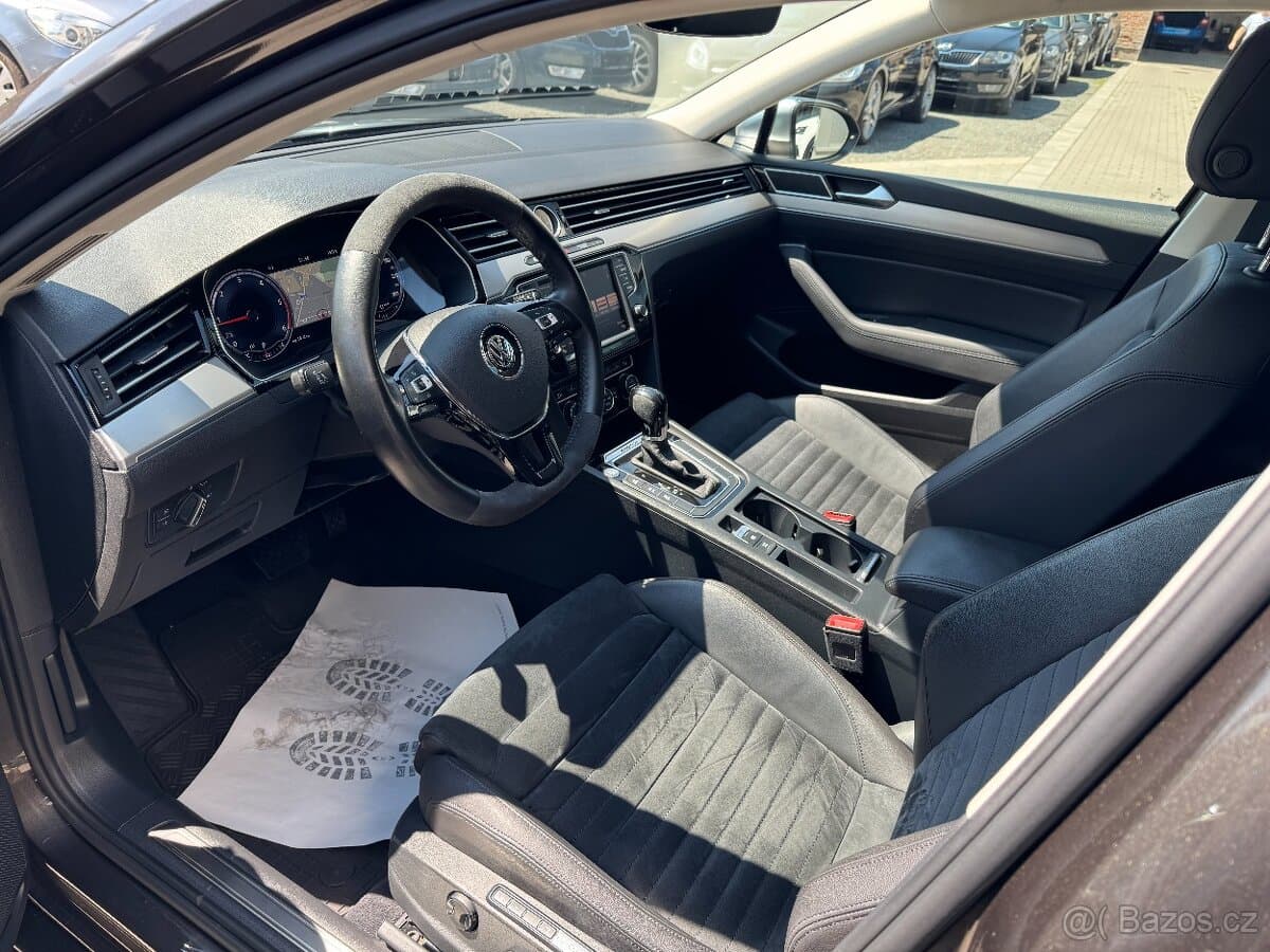2015 Volkswagen PASSAT - 10