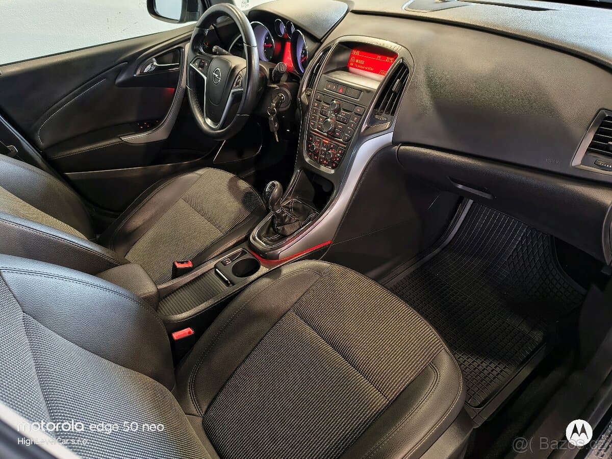 2012 Opel ASTRA - 10