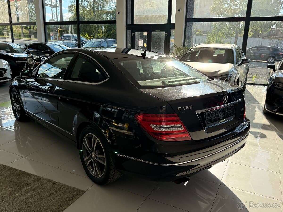 2011 Mercedes-Benz C-CLASS - 10
