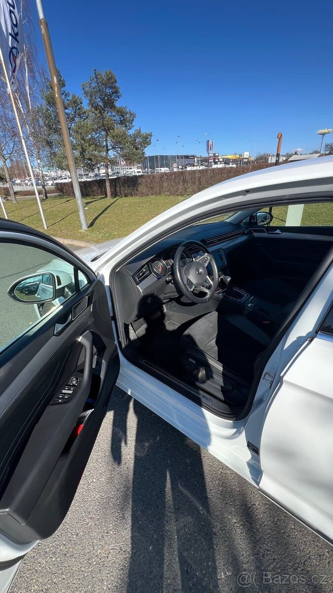 2020 Volkswagen PASSAT - 10