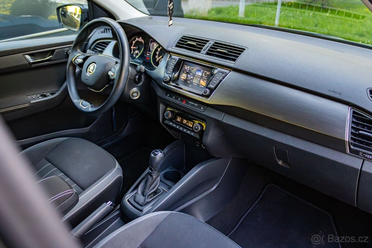 2021 Škoda FABIA - 10