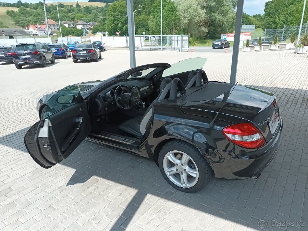 2004 Mercedes-Benz SLK - 10