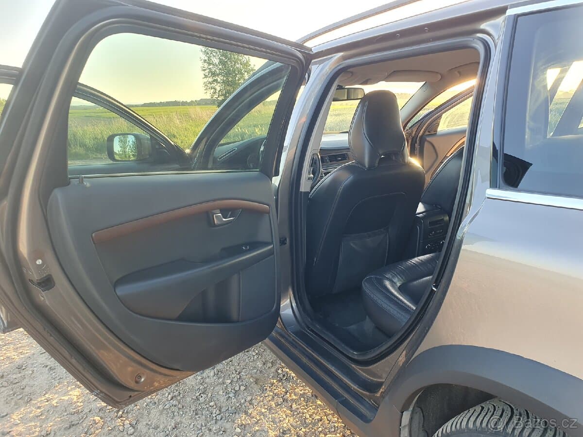 2009 Volvo XC70 - 10