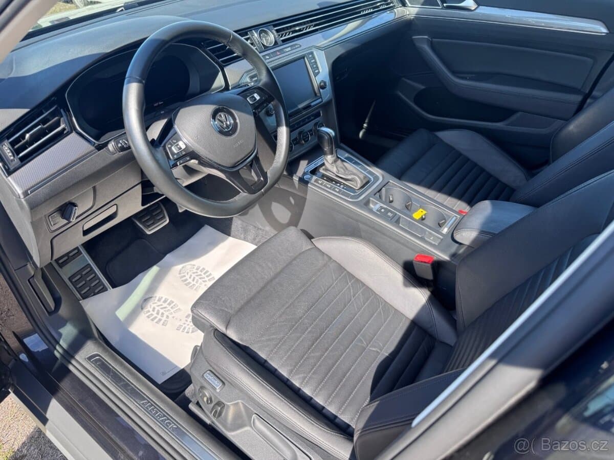 2015 Volkswagen PASSAT - 10