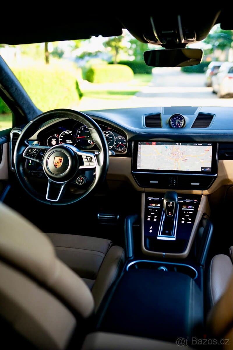 2018 Porsche CAYENNE - 10